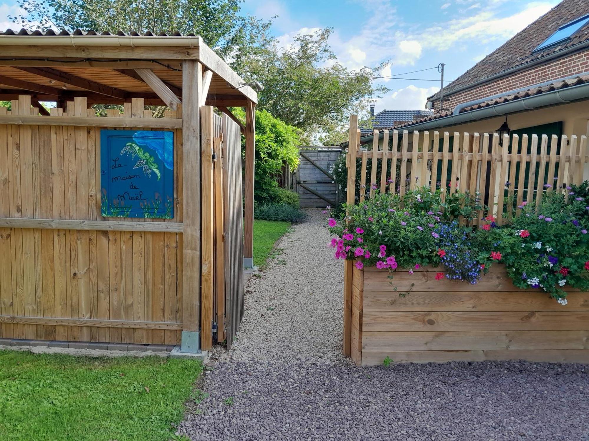 Hotel Le Paddock Du Val De Lys Blessy Exterior foto