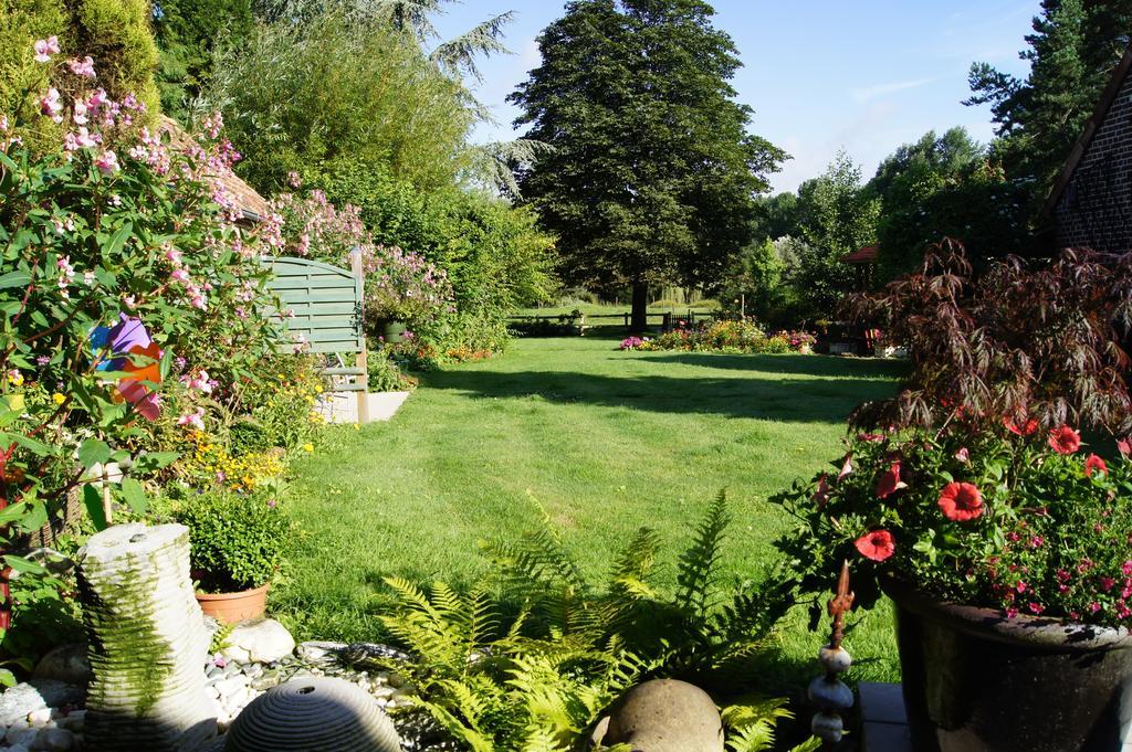 Hotel Le Paddock Du Val De Lys Blessy Exterior foto